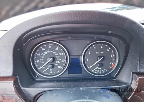 2011 BMW 328 Xi Sulev z USA, uszkodzony, nr VIN WBAPK5C59BA661761